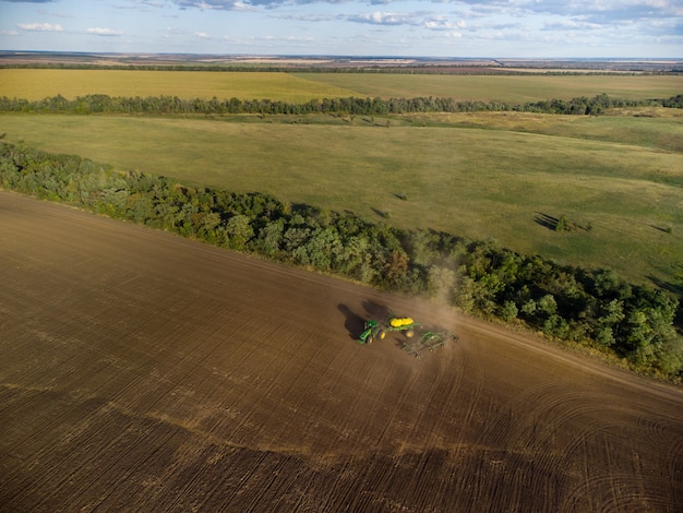 Crescimento do Agronegócio: Recorde de Exportações e Desafios em 2025