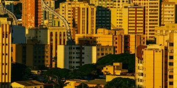 Investimentos Estrangeiros no Brasil: Setores em Alta e Oportunidades - Cover Image