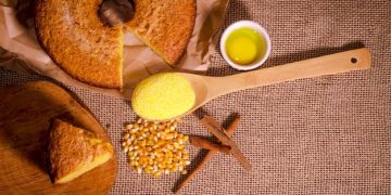 Bolo de Fubá Cremoso e Econômico: Receita Rápida (45 Minutos) - Cover Image