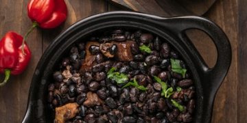 Cozinhe como um Chef: Guia Prático de Pratos Típicos para Iniciantes - Cover Image
