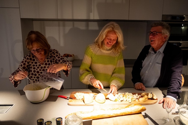 Cozinha Afetiva: 3 Receitas Deliciosas e Econômicas para Tempos de Crise