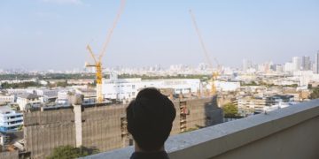 Mercado de Trabalho: Setores em Alta e Melhores Salários no Brasil - Cover Image