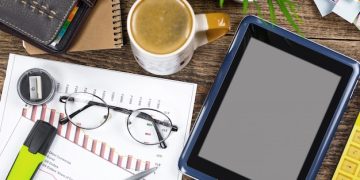 Reforma Tributária 2024: Guia para Empresas se Adaptarem - Cover Image