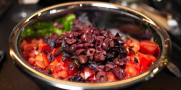 Receitas de Família Brasileiras Impulsionam Lucros de Restaurantes em 15% - Cover Image